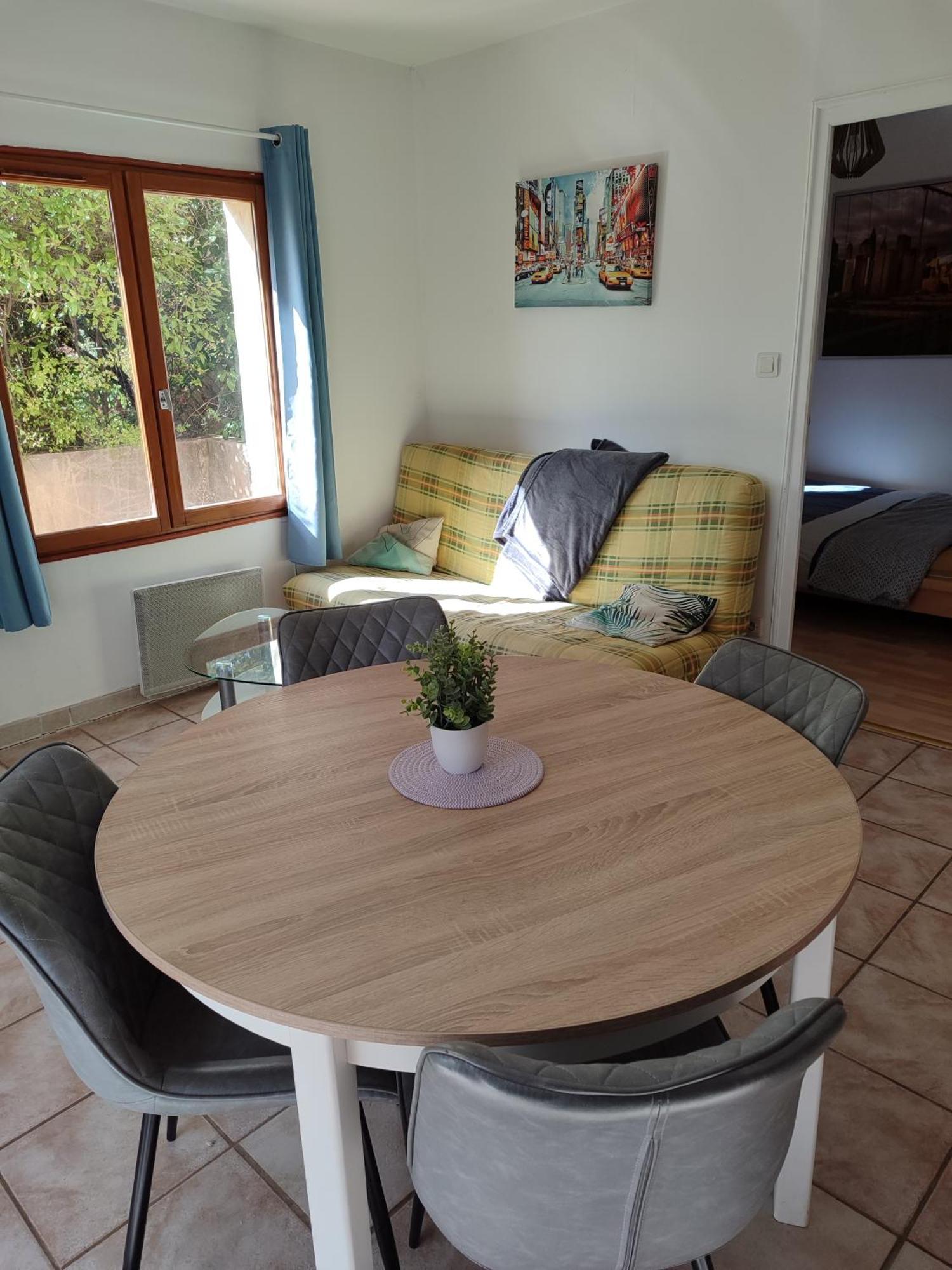 T2 En Rez De Chaussee De Villa A Кюерс Екстериор снимка